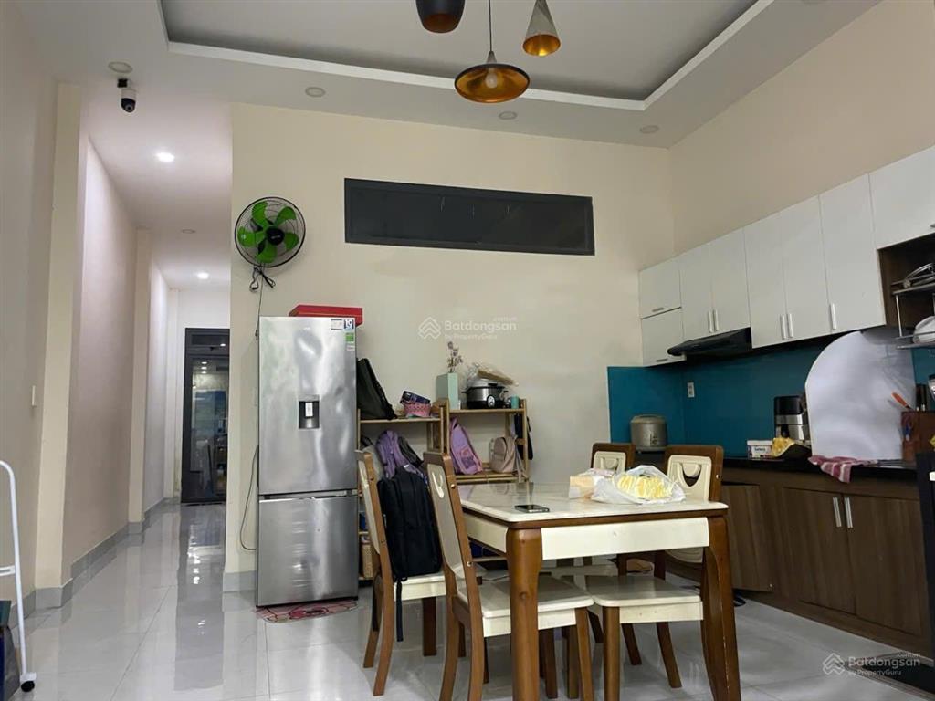 Chủ có việc nên cần bán nhà gấp phú mỹ bình dương nhánh dx013 gần trường học và chợ phú mỹ sân oto