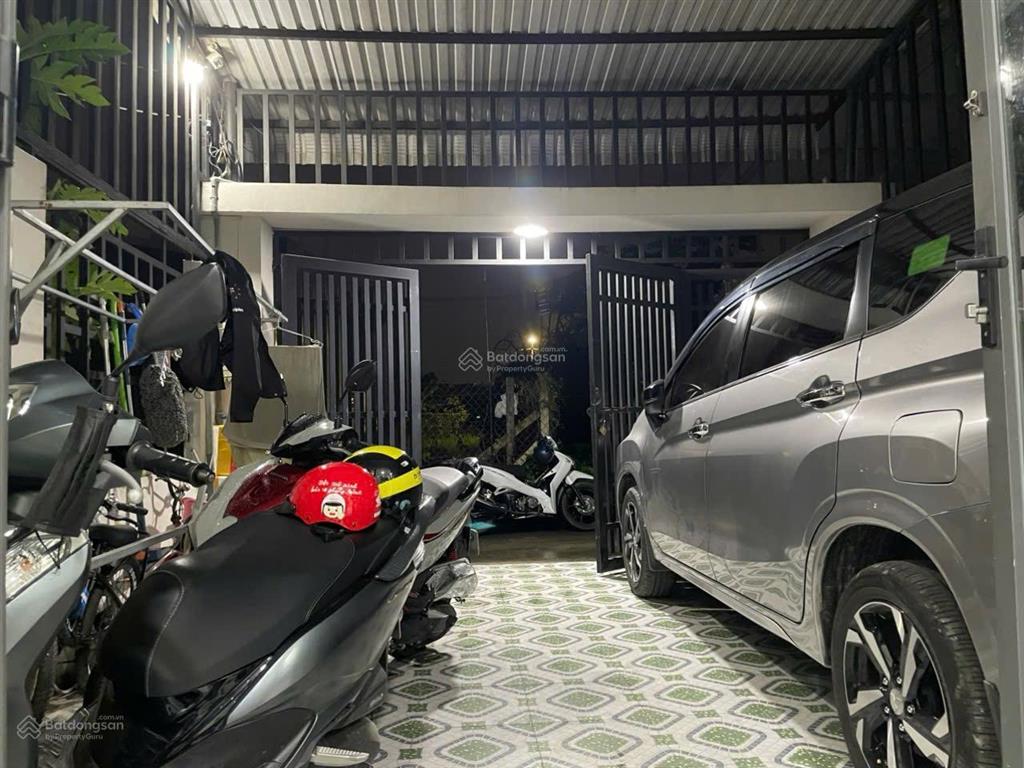 Chủ có việc nên cần bán nhà gấp phú mỹ bình dương nhánh dx013 gần trường học và chợ phú mỹ sân oto