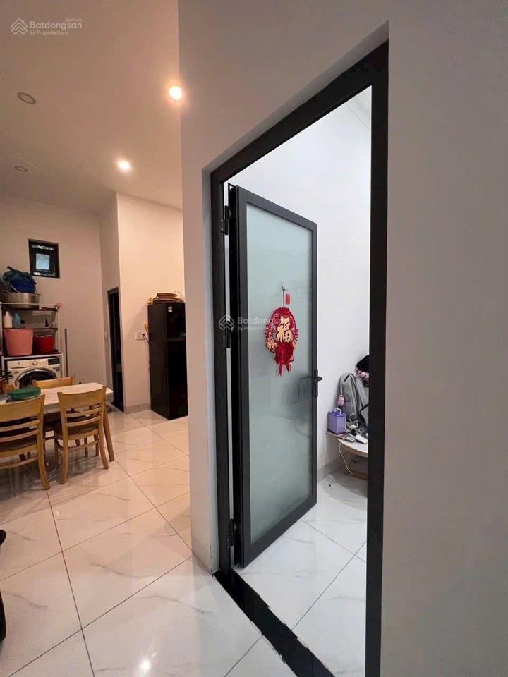 Bán nr 75m2, 3pn, 2wc tại phú mỹ, thủ dầu một, 3,2 tỷ mặt tiền nhựa 5m thông gần biệt thự to đùng