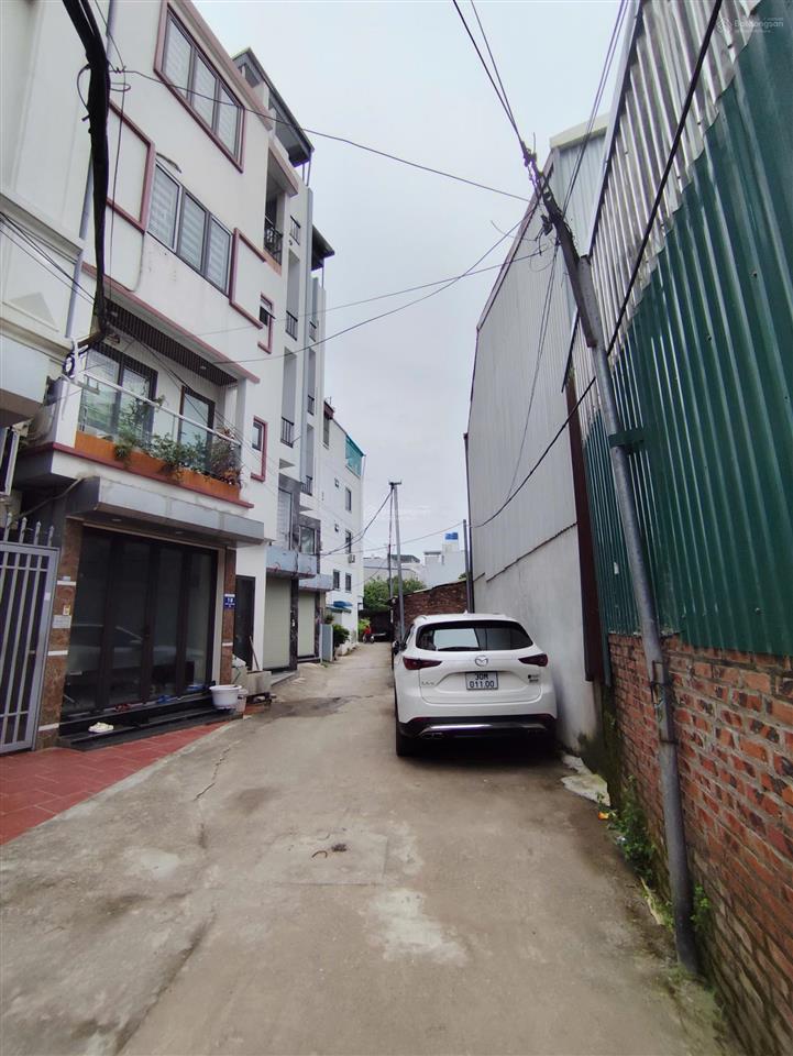 Bán đất bát khối long biên, đường lớn ô tô tải tránh, giá chỉ 170tr/m2, mt 12m. 0931 568 ***