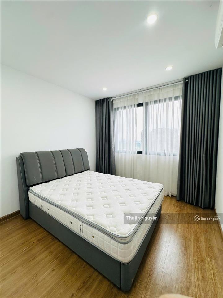 Bán gấp căn 2pn, 1wc  52m2 chung cư cầu giấy center point. sẵn sổ nhận nhà ngay.  0937 466 ***