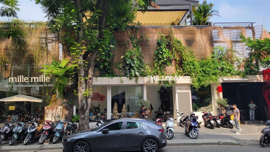 Siêu hiếm! khuôn đất nguyễn văn hưởng, thảo điền  dt 42x45m  cn 1.800m2  xây biulding, biệt thự