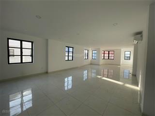 Cho thuê nguyên sàn suốt văn phòng 11tr/th có ban công, thang máy khu cityland p10 gò vấp