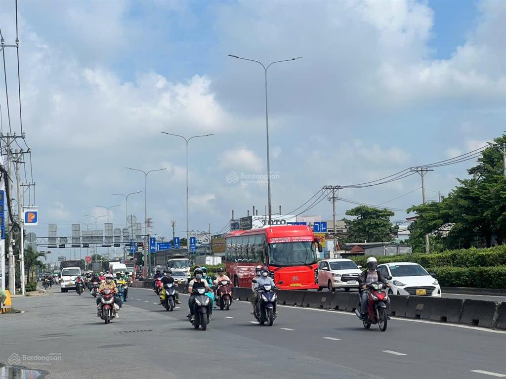 Bán 1.247m2 nhà xưởng mặt tiền ql1a phường an phú đông quận 12