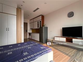 Cần bán căn 30m2 studio full đồ giá rẻ 2 tỷ bao phí tòa sp oasis sịn sò mới tại dự án ecopark