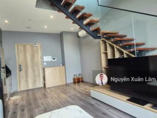 Cần bán căn 56m2 2 tầng 2pn full đồ mới đẹp, giá 4.1 tỷ bao phí sol forest  ecopark