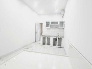 Chính chủ, cho thuê hoàng quốc việt, thang máy, miễn phí dv, 4.5 triệu/ tháng