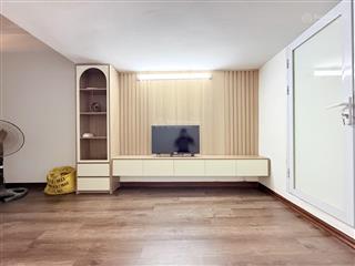 Hiếm tt tầng 2, lô góc phố lê gia định 40m2, ô tô đỗ chân nhà giá 2.85 tỷ