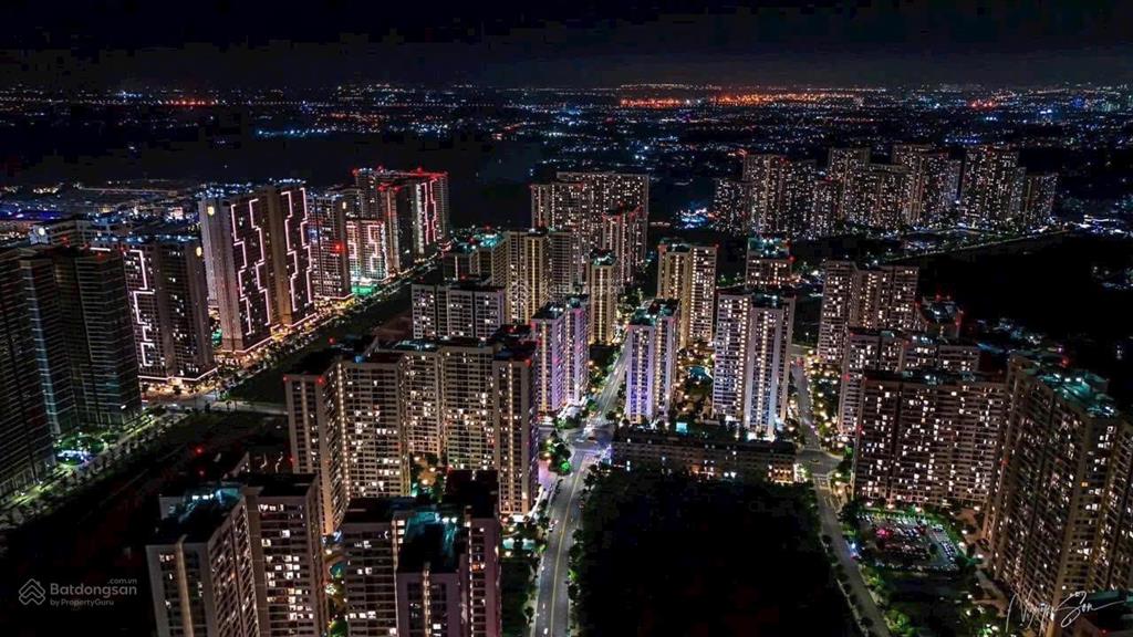Bán lẹ 2pn  2wc tầm view quảng trường lớn đại bàng, vincom mega mall, pháo hoa the beverly solari