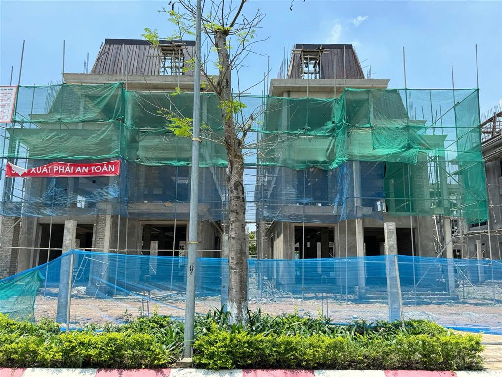 Chính chủ bán 269m2 biệt thự hud cạnh sun group 16.3 tỷ chuyển nhượng hđmb 70%. 0903 270 *** zalo