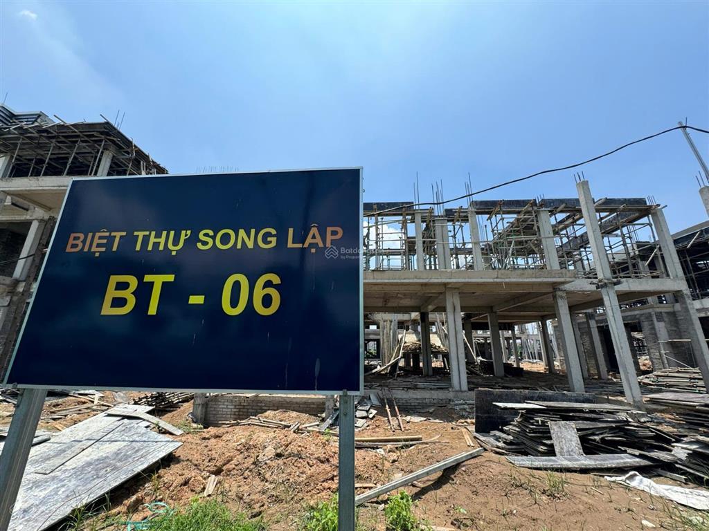 Biệt thự 323.7m hud mê linh gđ2 cạnh sun group view công viên 16.04 tỷ cn 70%.  0903 270 *** zalo