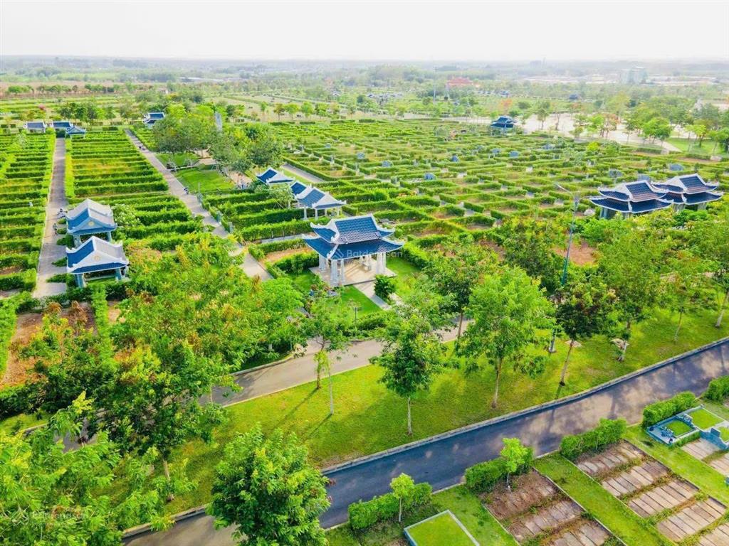 Kẹt vốn bán gấp mộ đôi m2 sát chùa vị trí trung tâm đẹp nhất.  0938 702 ***