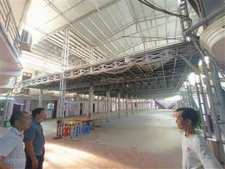 Cho thuê kho xưởng diện tích 3000m2 mặt đường quang trung, xe công vào, xuất vat, 100 triệu/tháng