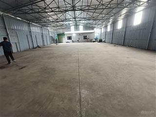 Ct kho đường đại lộ thăng long, hoài đức, dt 400m2, mt 28m, xe 10  15 tấn vào, điện 3 pha 30k/m