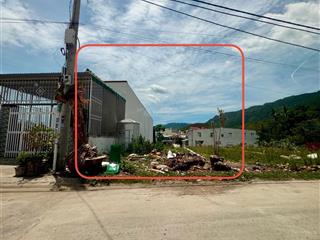 Mặt đường trần nam trung, phước đồng (nam nha trang)