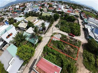 Tđc diên toàn, cách tp nha trang chưa tới 5km.
diên tích 122,9m2 full thổ cư ngang 7m