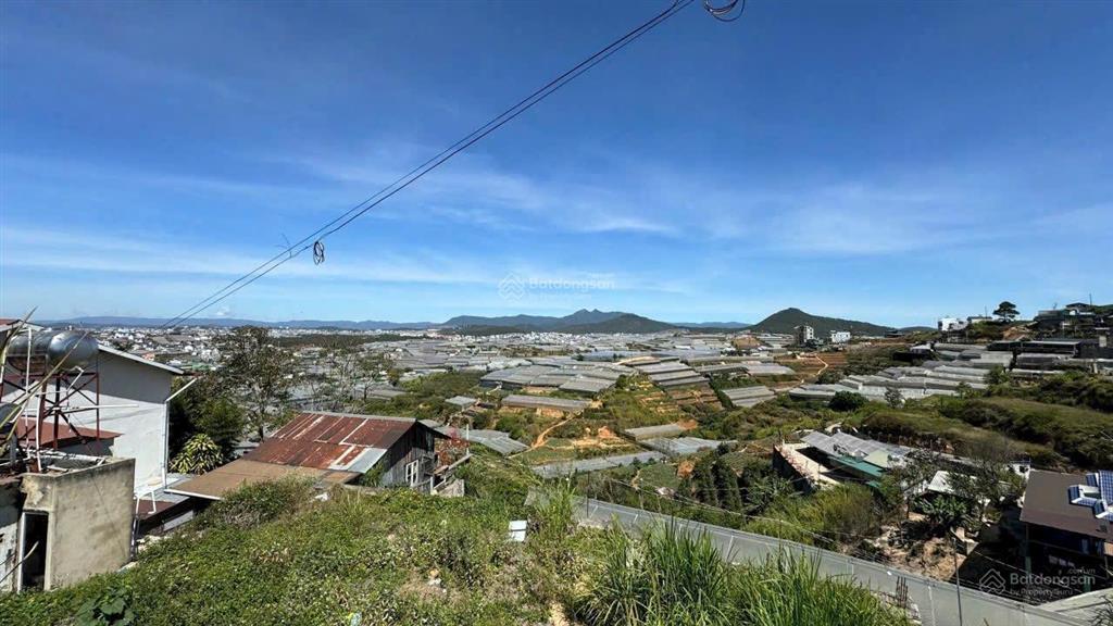 Anh trai đầu tư chứng khoán lỗ ngập sâu cần bán gấp 500m2 ven đà lạt, chỉ 401 tr