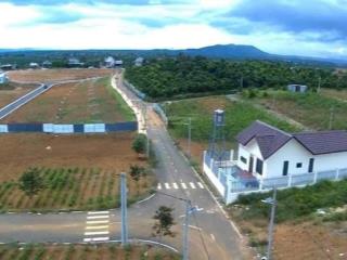 Ngày nhận hàng ngàn cuộc gọi đáo hạn chị họ cần bán ngay miếng 150m2, giáp mặt hồ lớn chỉ 19 tr/m2