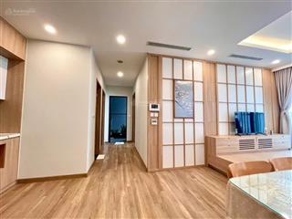 Cần bán căn 2 ngủ onsen tầng 12 ban công đông nam view hồ, sân golf giá 5.3 tỷ bao phí