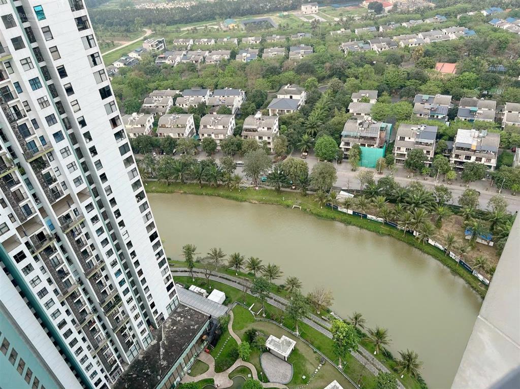 Cần bán căn 2 phòng ngủ toà park 1 aquabay, diện tích 58m2 giá 3.050 tỷ bao thuế phí