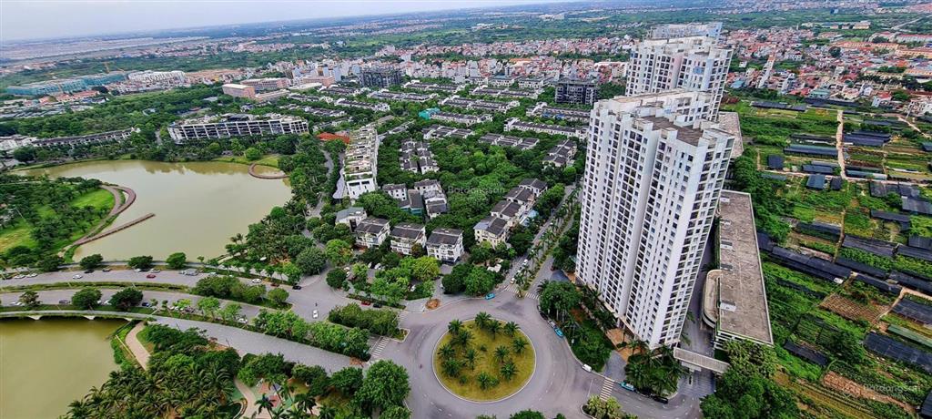 Cần bán căn 2 phòng ngủ 2vs 67m2 onsen view hồ hướng đông nam, giá 5.15 tỷ bao phí