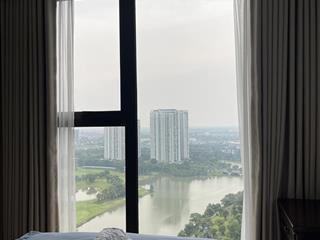 Càn bán căn 3 ngủ landmark hướng đông nam 115m giá 13.5 tỷ bao phí tầng đẹp