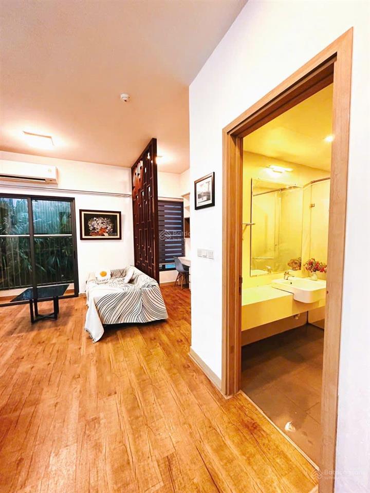 Cần bán căn 2 ngủ toà sky2 hướng đông nam giá 3.35 tỷ bao phí 0961 694 ***