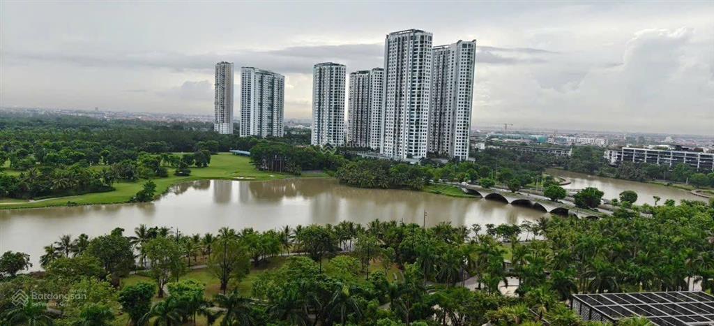 Cần bán căn 2 ngủ 2vs toà sky2 view sân golf giá 4.89 tỷ bao phí  0961 694 ***