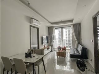 Cần bán căn hộ boulevard 2pn  2wc. giá  3 tỷ. bàn giao full nội thất
