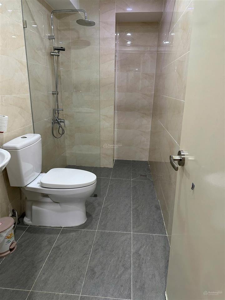 Cần bán căn hộ cosmo city. dt 80m2 2pn  2wc. giá bán  4.65 tỷ. đã có sổ hồng. có hỗ trợ vay bank