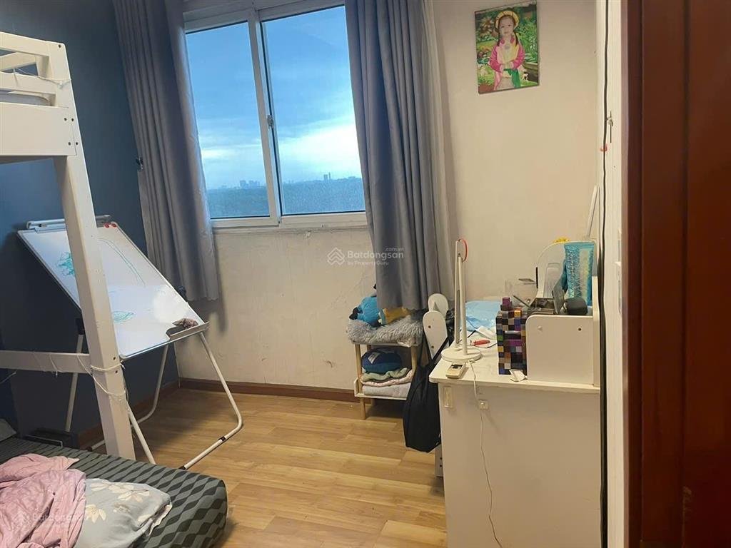 Cần bán căn hộ vstar  nam long. dt 116m2. 3pn  2wc. giá 4.8 tỷ. đã có sổ, hỗ trợ vay ngân hàng