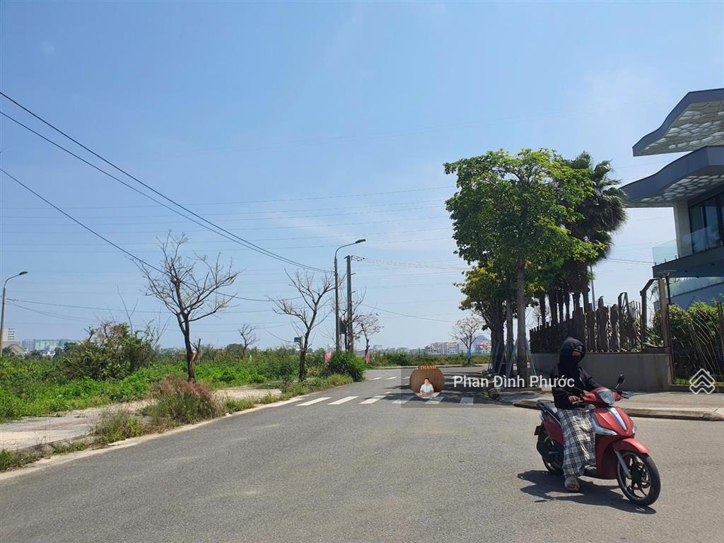 Bán đất biệt thự 2mt trước sau đường trung lương 8 và nguyễn đình thi  view sông đảo vip