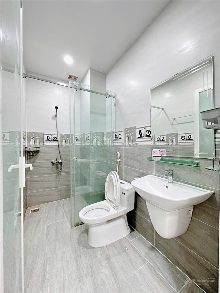 Cho thuê căn hộ cityland park hills giá chỉ 5tr5