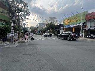 Bán nhà 2 mt đường chợ lớn, p. 11, q. 6, nhà cấp 4, dt 9.5 x 45m, giá 65.5 tỷ