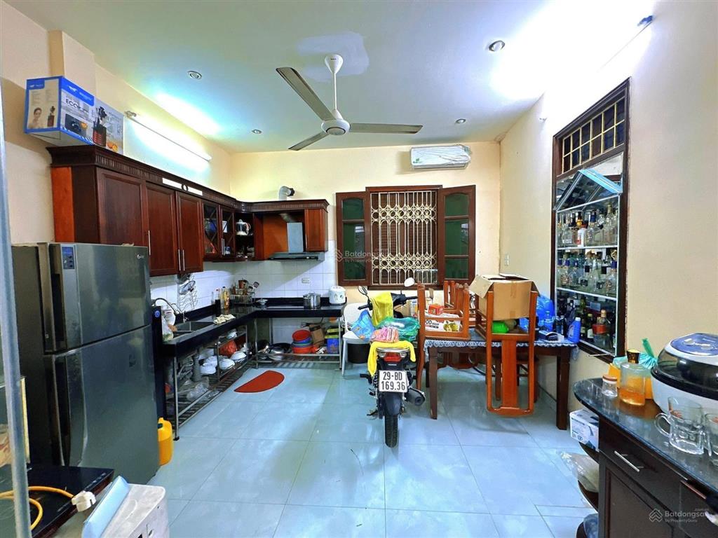 Nhà riêng xuân thuỷ 45m2, góc 3 thoáng, ngõ thông kinh doanh, 10 trường đại học, full đồ, hơn 8 tỷ