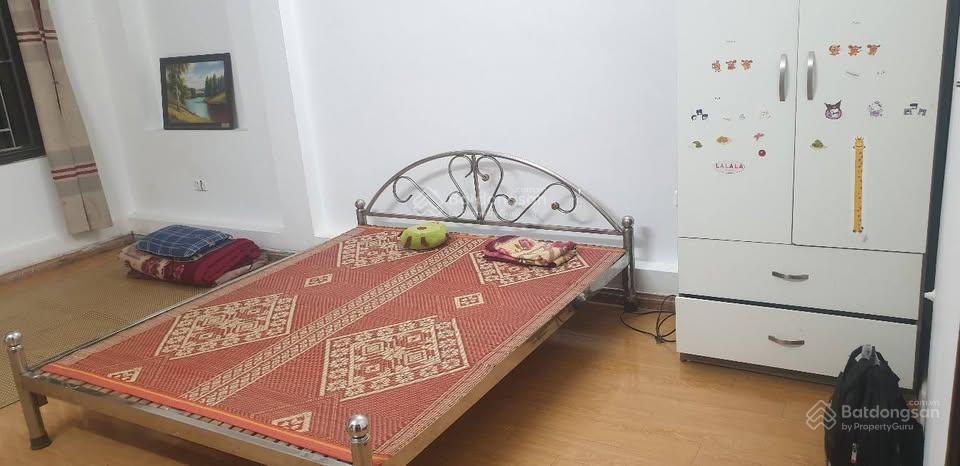 Cho thuê phòng trọ tầng 3 có phòng ngủ 20m, bếp 5m, wc 3m, 4tr đủ đồ, 05 ngõ 210 láng thịnh quang