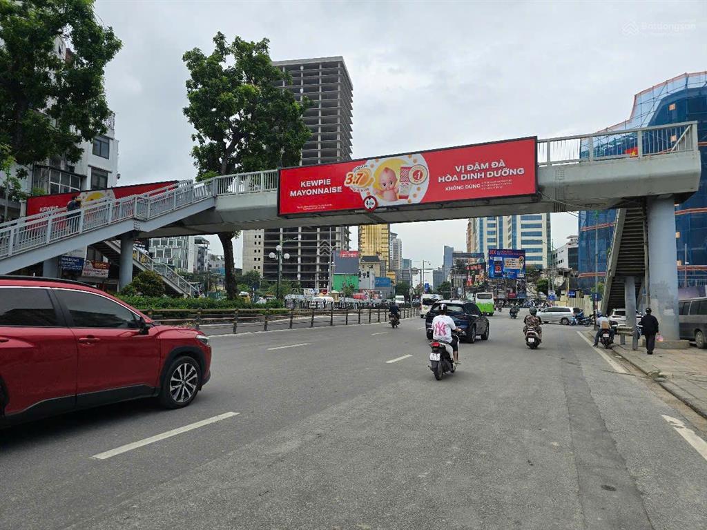 Hiếm lô góc mặt tiền lớn mp giảng võ sát vinhomes triển lãm giảng võ 52m2 3tầng mt 9m 32 tỷ ba đình