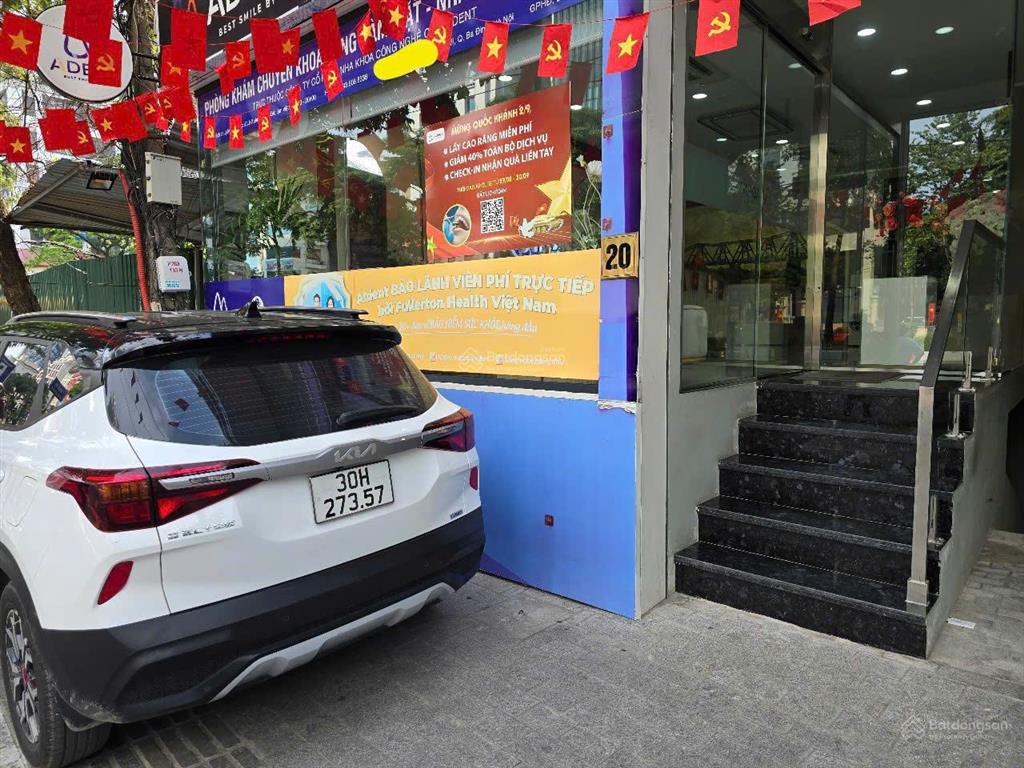 Hiếm lô góc mặt tiền lớn mp giảng võ sát vinhomes triển lãm giảng võ 52m2 3tầng mt 9m 32 tỷ ba đình