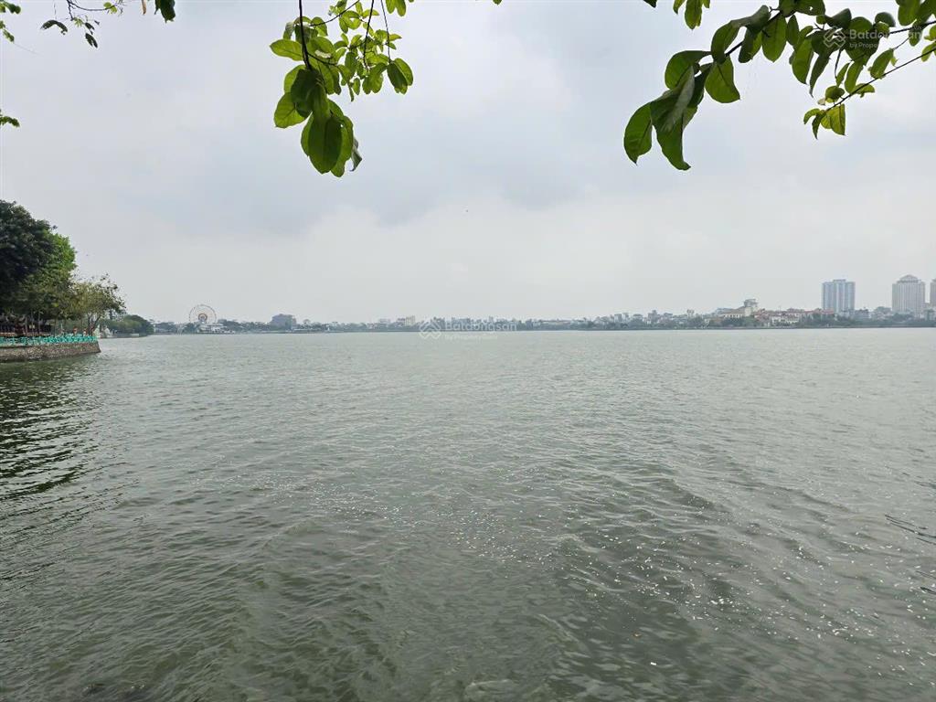 Mảnh đất vàng mặt phố vỉa hè đá bóng view hồ tây, lạc long quân, 166 m2, c4, mt 6m, 84 tỷ, tây hồ