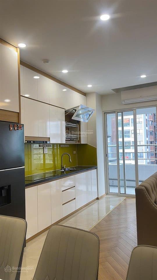 Chính chủ cần bán căn hộ sửa đẹp, căn góc, tại tòa 18 t  khu trung hòa nhân chính