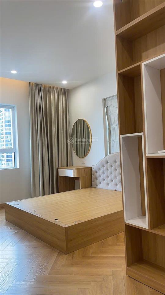 Chính chủ cần bán căn hộ sửa đẹp, căn góc, tại tòa 18 t  khu trung hòa nhân chính