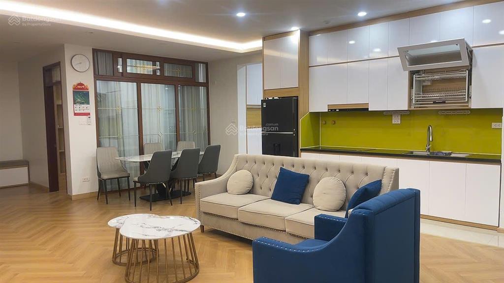 Chính chủ cần bán căn hộ sửa đẹp, căn góc, tại tòa 18 t  khu trung hòa nhân chính