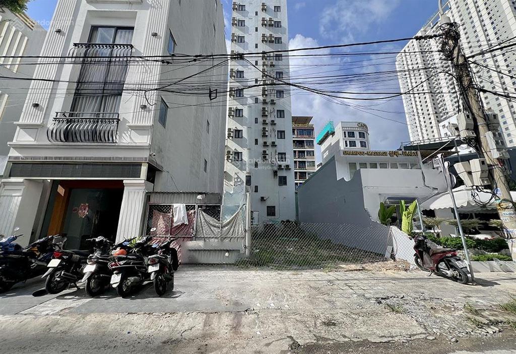 Bán lô đất 136m2 vị trí xây căn hộ cực đỉnh mặt tiền khu phố tây an thượng sát biển giá 11tyxx
