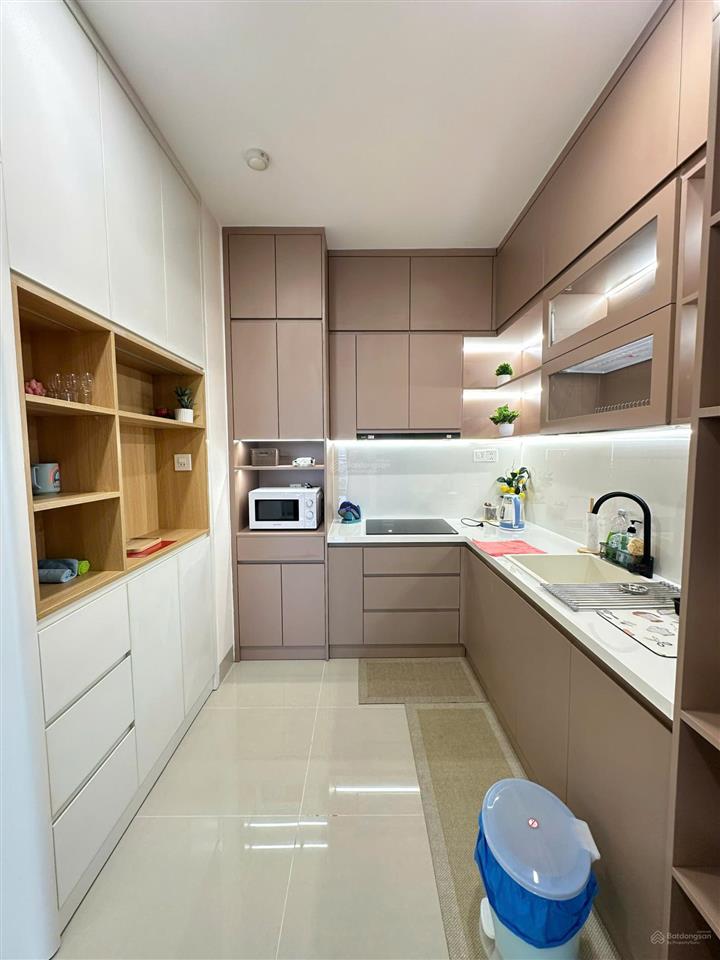 Cho thuê dài hạn căn 3 phòng ngủ vt centre point nội thất cao cấp cực đẹp
