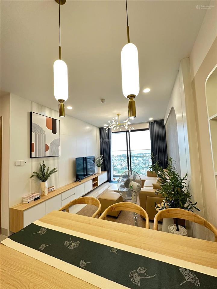 Cho thuê dài hạn căn 3 phòng ngủ vt centre point nội thất cao cấp cực đẹp