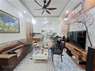 Bán nhà lạc long quân, xuân la, tây hồ dt 30/33m x 5 tầng  mt 3.6m  giá 7.1 tỷ.