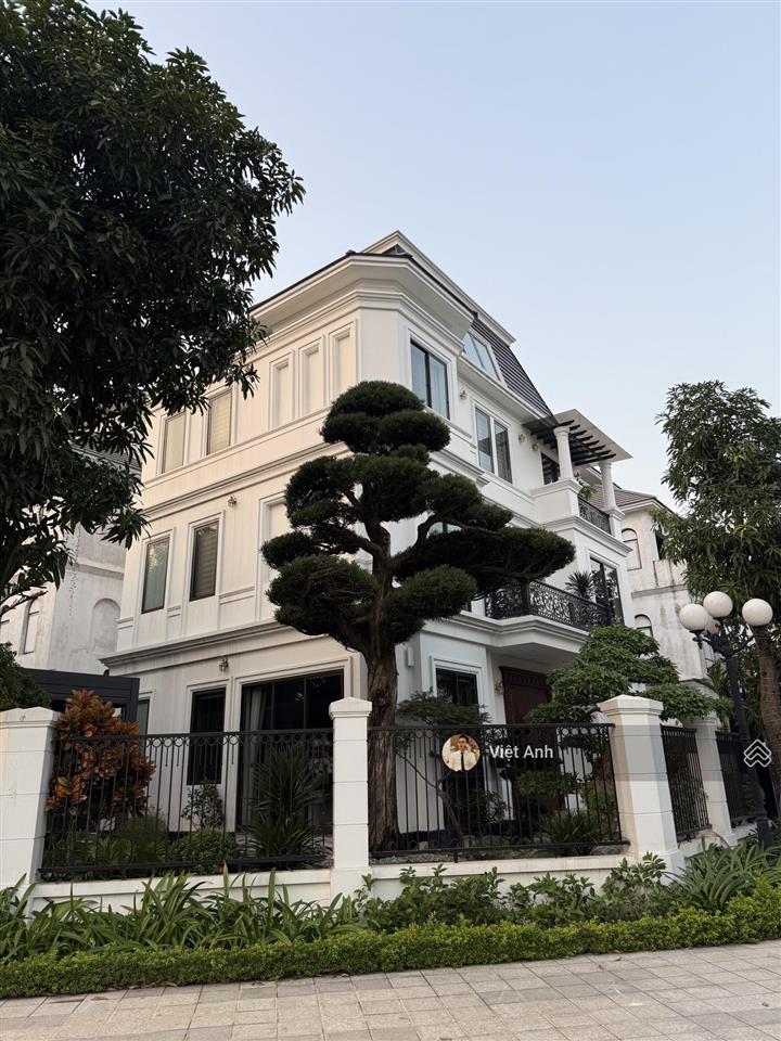 Chính chủ gửi bán căn góc dt 420m vin villas, view vườn hoa diện tích xây dựng 420m2, giá tốt lắm ạ