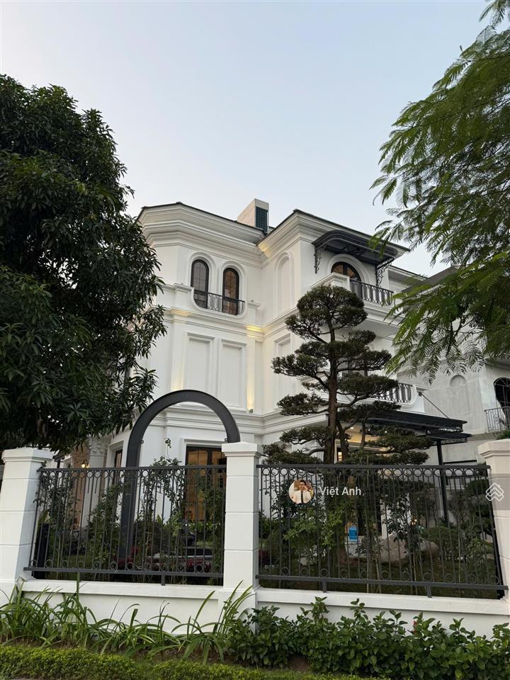 Chủ nhà cuối năm cần thanh khoản căn biệt thự vinhomes green villas 233m2 không gian sống tuyệt vời