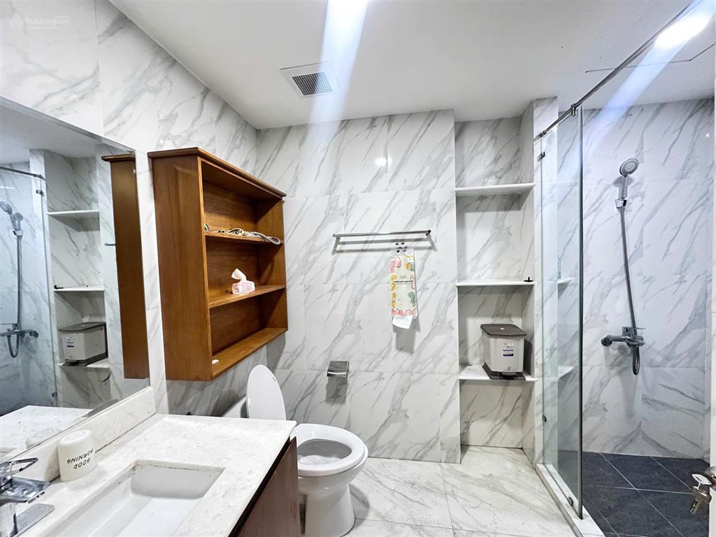 Cần bán căn hộ 1pn 1wc 44m2 giá 3.77 tỷ nhận nhà ngay có hđmb có ban công rộng