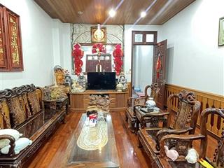 Bán nhà phố Lê Đại Hành, 90m2, 4 tầng, mặt tiền 9.6m, 25.3 tỷ, ngõ rộng thoáng, ở sướng